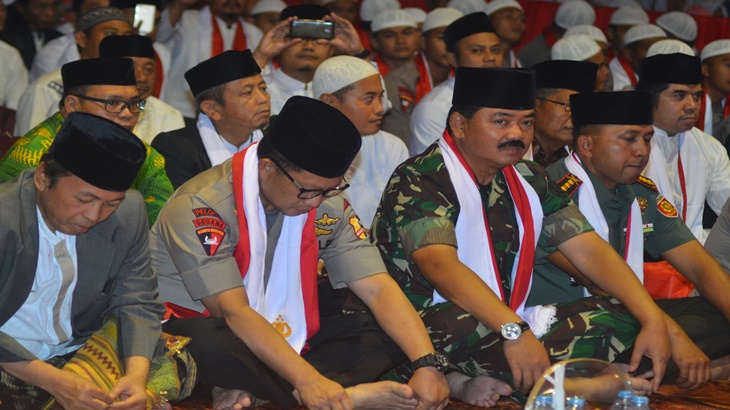 Panglima TNI Marsekal Hadi dan Kapolri Tito Karnavian
