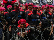 Ribuan Buruh dan Mahasiswa Demo Kritik Dua Tahun Pemerintahan Jokowi