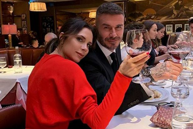 Victoria tetap menikmati minuman seperti wine saat dinner. (Foto Daily Mail)