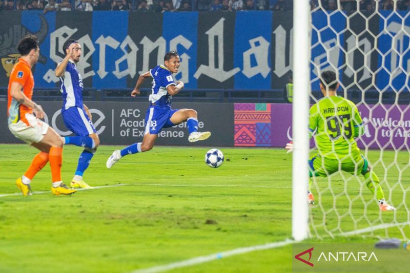 Jadi Tuan Rumah Grup A Piala Presiden, Gelandang Persib Bandung Adam Alis Sebut Ujian Kekompakan