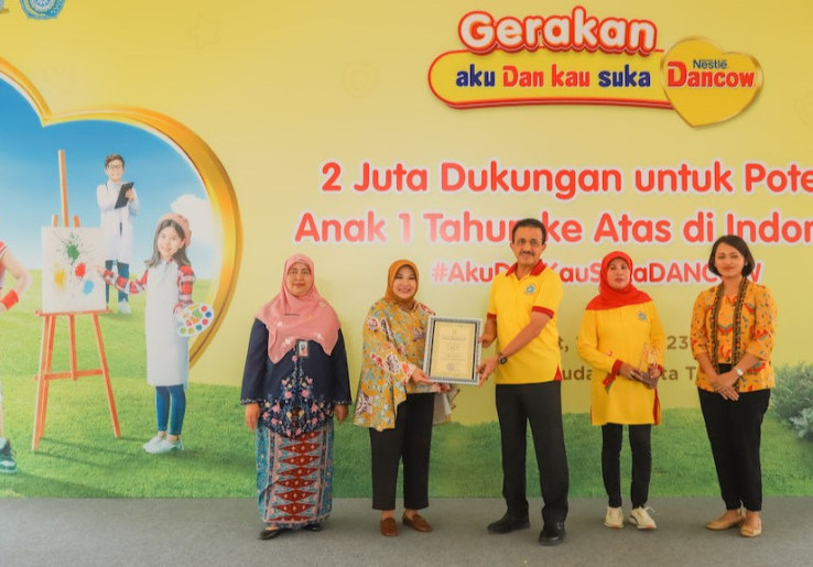 Dukung Pertumbuhan Buah Hati, Dancow Remajakan RPTRA Garuda Jakarta Timur