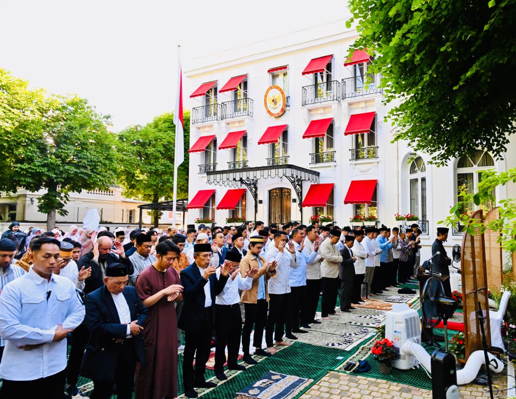 Presiden Prabowo Salat Idul Adha di Wisma Indonesia Paris, Tidak Disangka WNI dan Diaspora