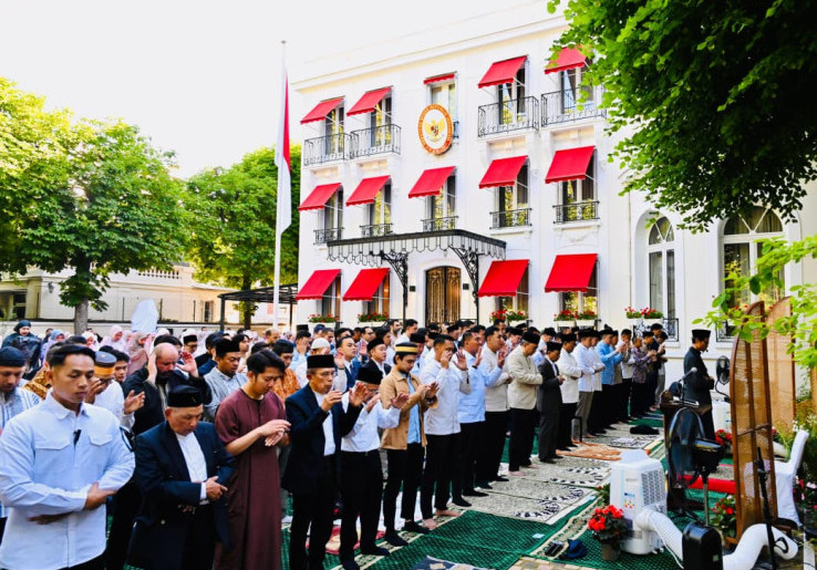 Presiden Prabowo Salat Idul Adha di Wisma Indonesia Paris, Tidak Disangka WNI dan Diaspora