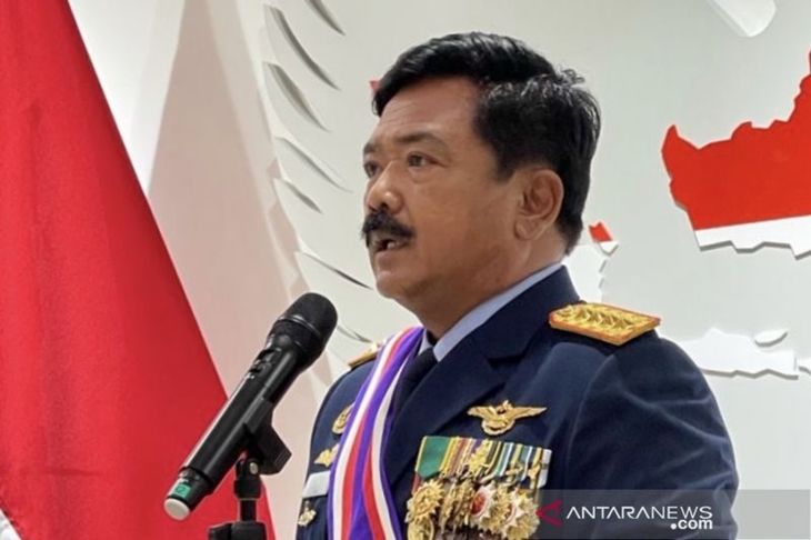 Panglima TNI, Marsekal TNI Hadi Tjahjanto, menerima gelar kehormatan dari Presiden Singapura di Istana Kepresidenan Singapura, Jumat (29/10/2021). ANTARA/HO-Pusat Penerangan TNI