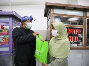 PKL Kota Bandung Mendapat Bantuan Beras