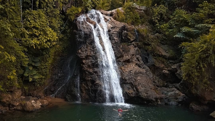 Banyu Nget, Air Terjun Hits di Tengah Hutan Durian