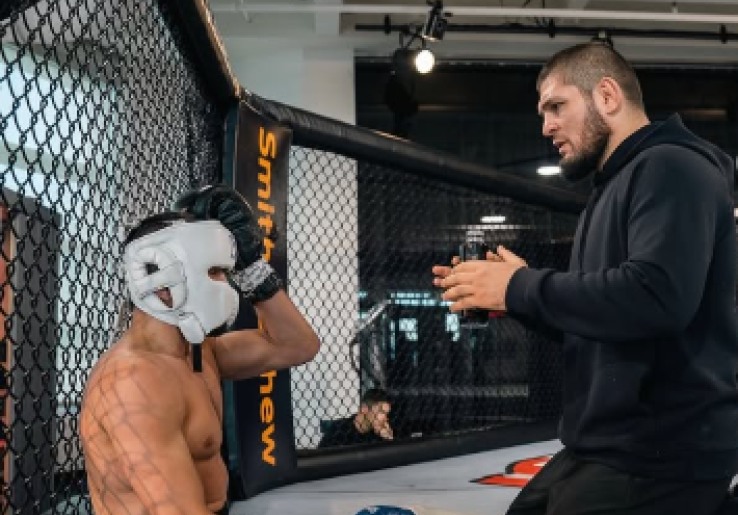 Kronologi Insiden Khabib Nurmagomedov Diusir dari Pesawat Frontier Airlines: Sikap Tenang Legenda UFC Jadi Perhatian