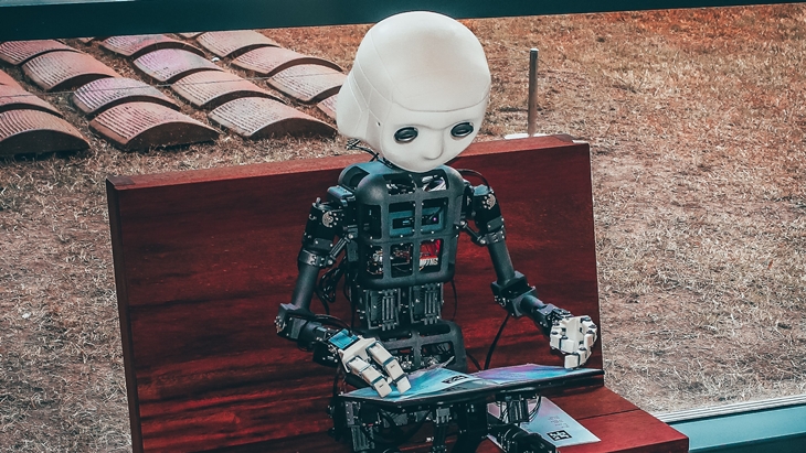 AI Claude Bisa Baca Buku Novel dalam Semenit