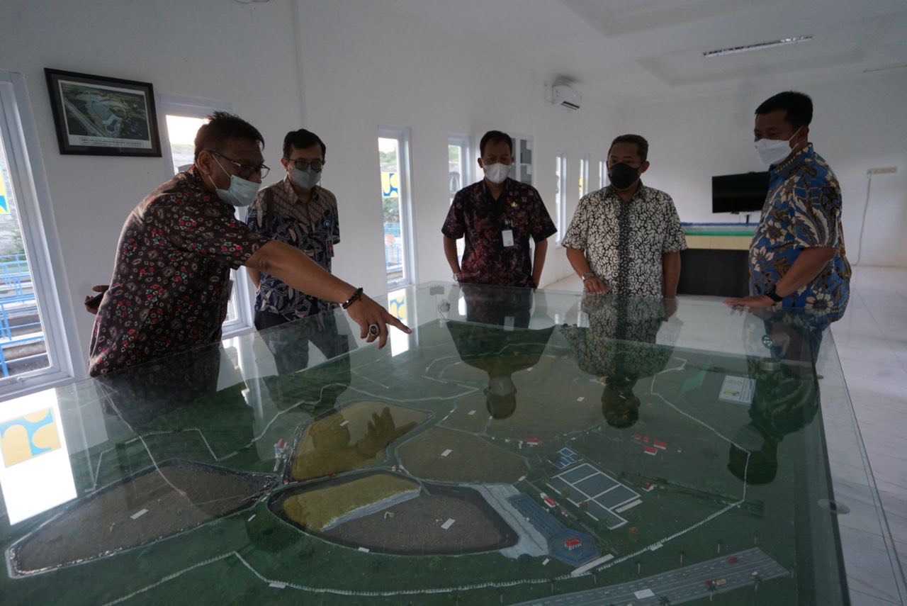 Pemkot Bandung Bakal Adopsi Teknologi Pengolahan Sampah TPA Manggar