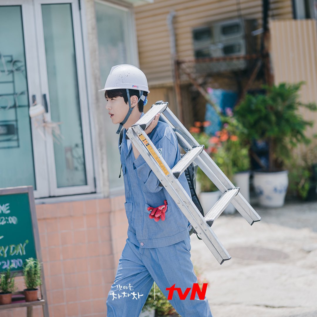 Karakter Seon-ho memiliki banyak pekerjaan sampingan. (Foto Soompi)