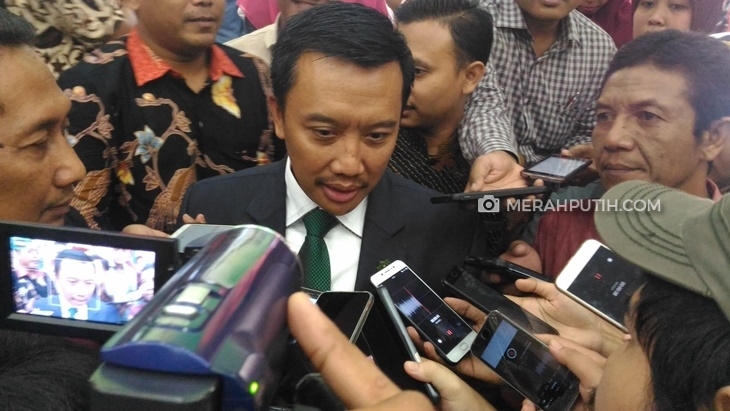 Respons Menpora Ketika Dana Kemah Islam Dipermasalahkan