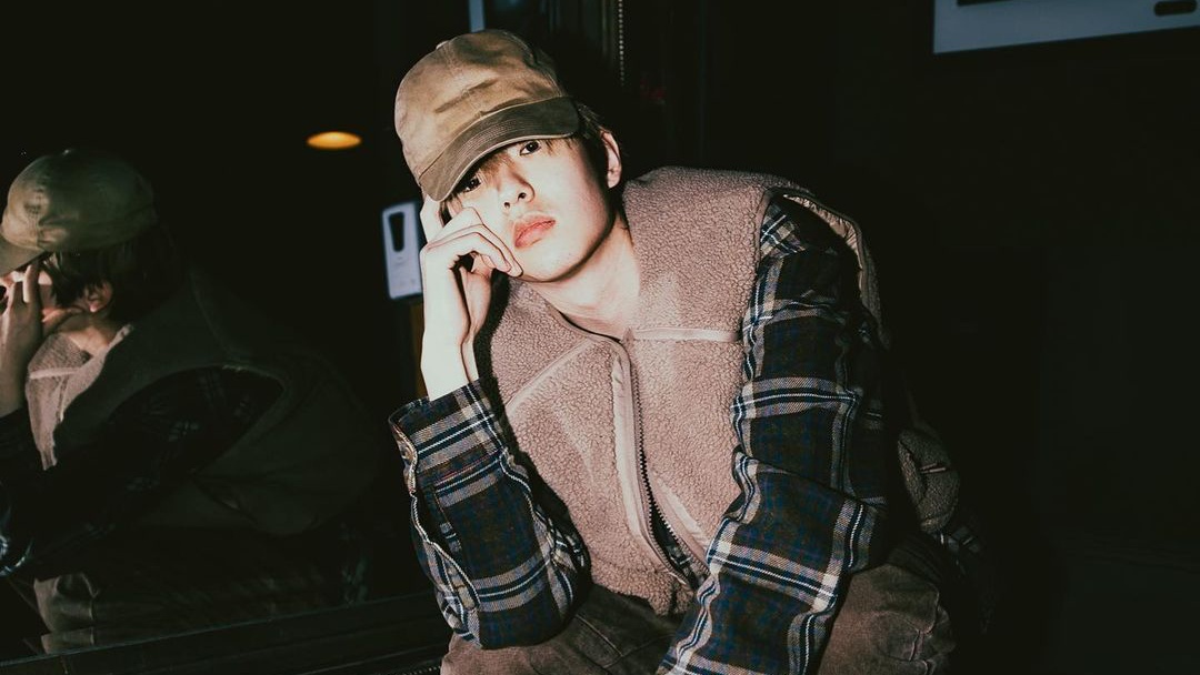 eaJ Park Berkolaborasi dengan Hindia di Single 'right where you left me'