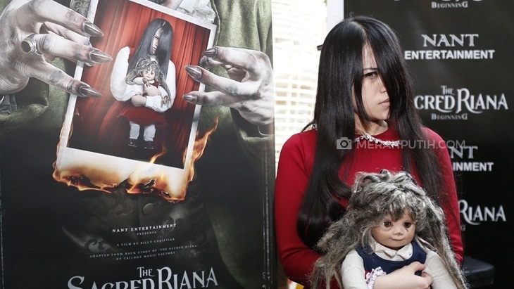 Tetap Misterius saat Syuting, Begini Kelakuan The Sacred Riana
