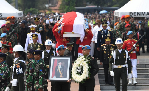 Habibie di Mata Jokowi: Tanpa Cinta, Kecerdasan Itu Berbahaya