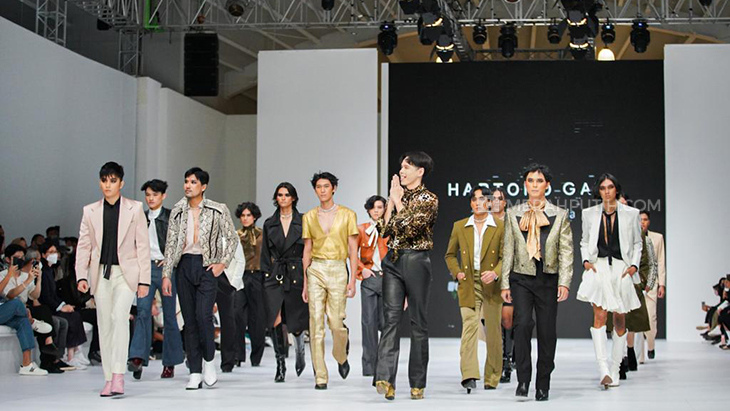 'Fluidity' dalam Fesyen Pria di Jakarta Fashion Week 2023