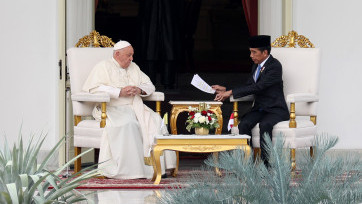 Pertemuan Bilateral Paus Fransikus dengan Presiden Jokowi di Istana Merdeka Jakarta