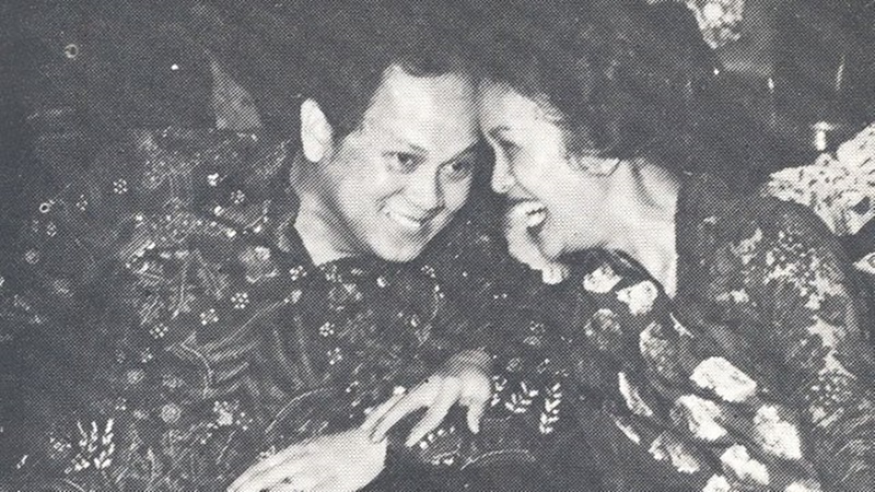 Bikin Baper, Ini 7 Kata Mutiara BJ Habibie Tentang Cinta