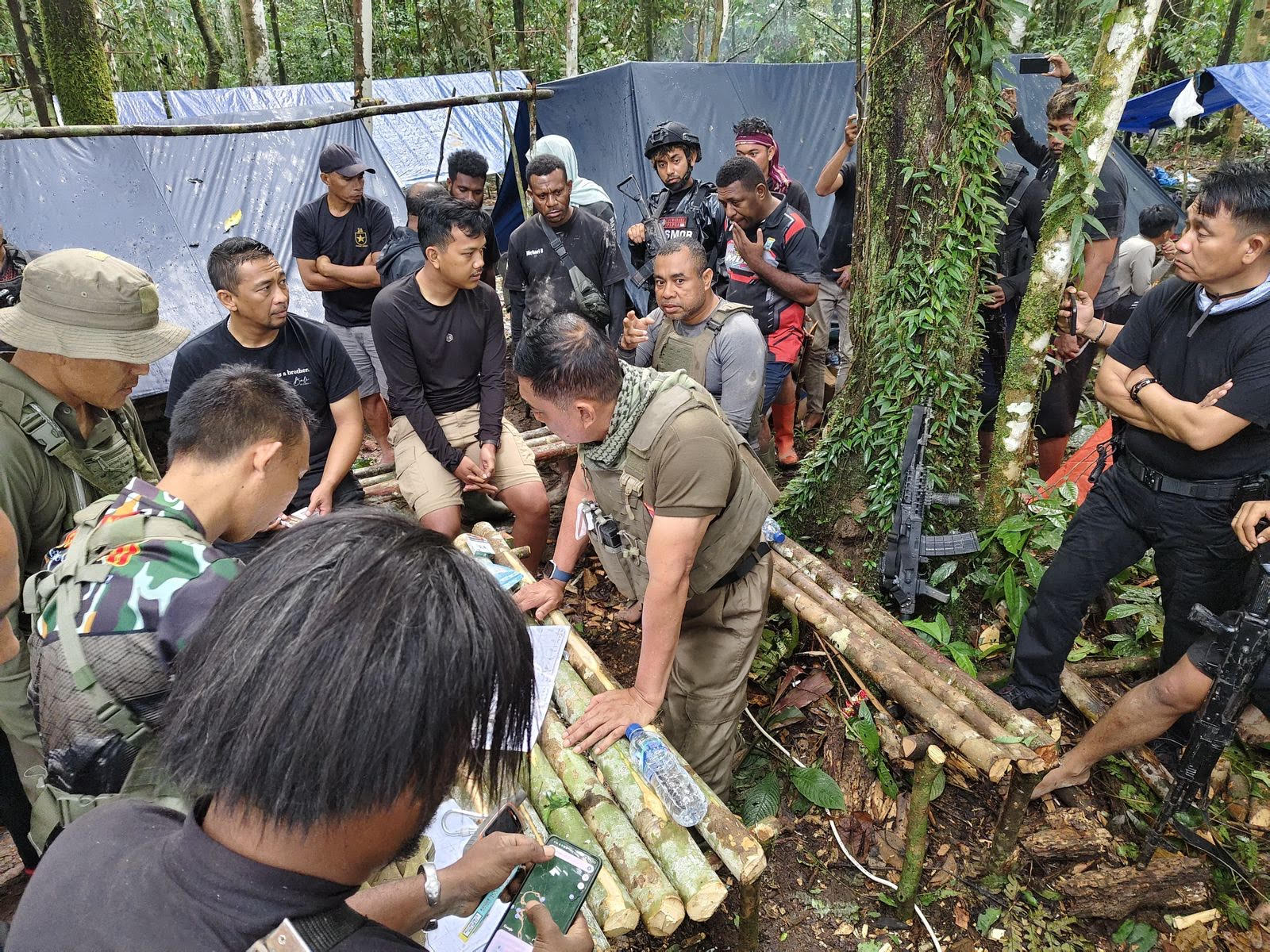 Tiga Jenderal Pimpin Pencarian Iptu Tomi di Hutan Papua Barat