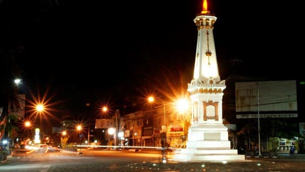 tugu yogya