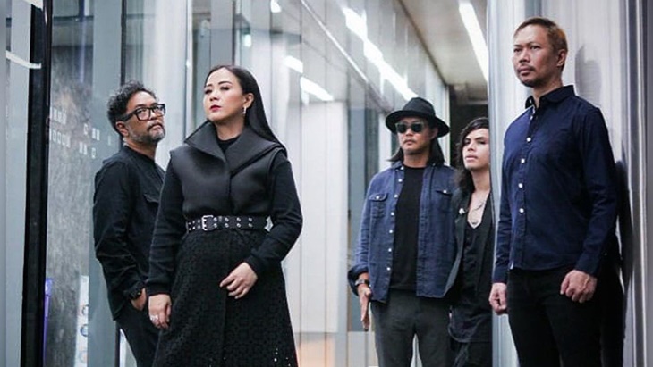 Edwin Cokelat Ungkap Alasan Pilih Astrid Jadi Vokalis Sementara