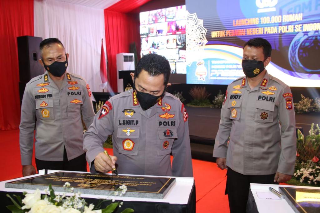 Kapolri Resmikan Gedung Presisi Polres Tangerang dan 100 Ribu Rumah untuk Anggota