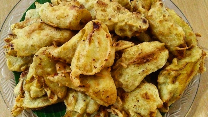 Pisang goreng. (Instagram/ omamuda/)