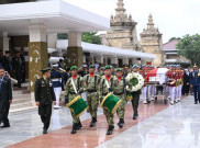 3 Hari Berkabung Nasional Wafatnya Try Sutrisno, Institusi Negara Wajib Pasang Bendera Setengah Tiang