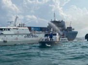 Kapal KM Alexindo 8 Terbakar di Perairan Batam