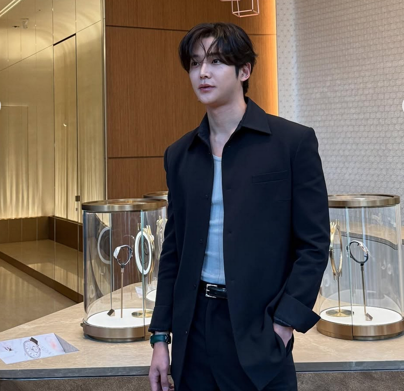 Akhirnya, Rowoon Resmi Masuk Wamil Oktober