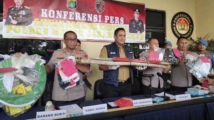 Konferensi pers terkait penyerangan Aeon Mall, Jakarta Garden City (JGC), Cakung Timur, Jakarta Timur pada Selasa (25/2) lalu. (Foto: MP/Kanugrahan)
