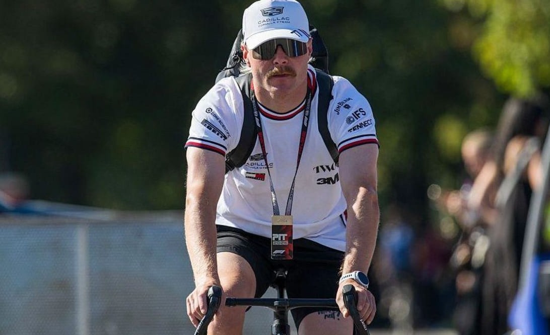 Unik! Gagal Finis di F1 GP Bahrain, Valtteri Bottas Pilih Gowes Sepeda 350 Km dari Malaysia ke Singapura