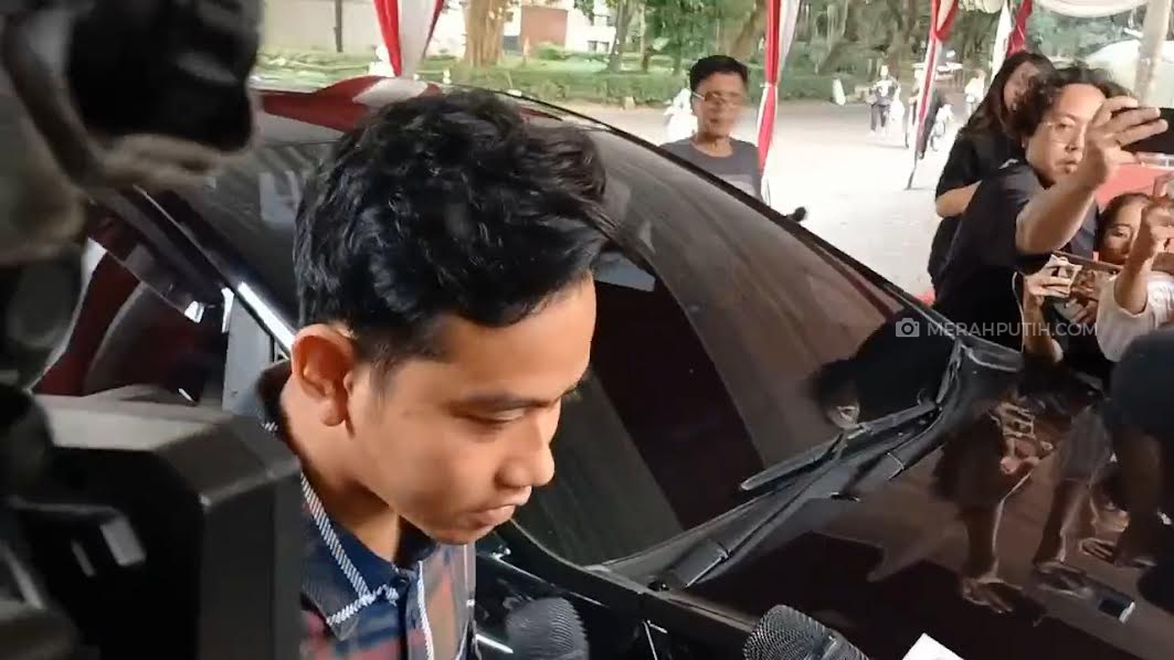 Gibran Sambangi Rumah Prabowo, Bahas Makan Siang Gratis?