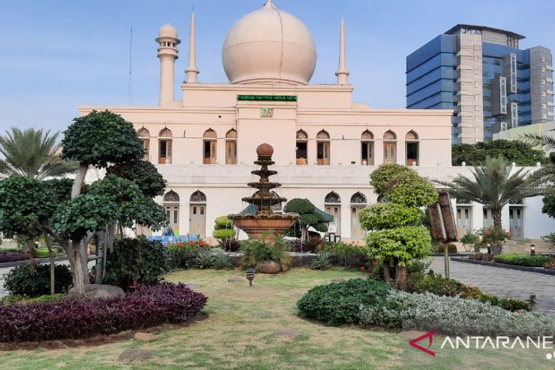DKI Zona Merah COVID, Masjid Al Azhar Jaksel Tetap Gelar Salat Idul Adha