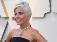 Wow! Lady Gaga Kenakan Kalung Seharga 30 Juta Dolar Di Oscar 2019