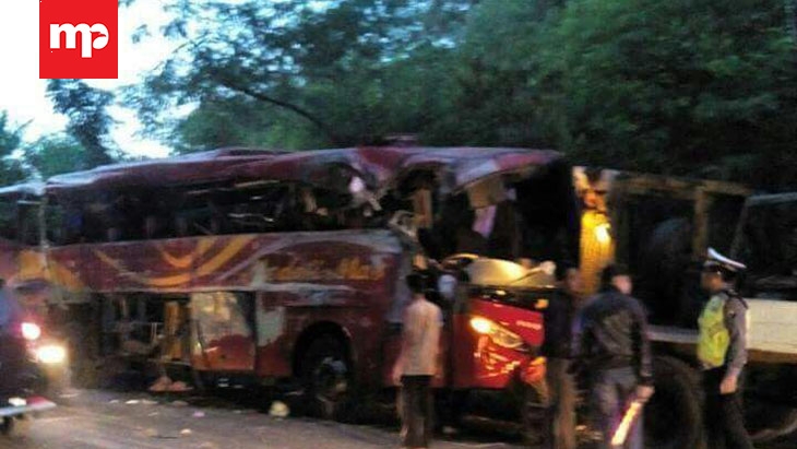 Bus Pariwisata Terguling di Tanjakan Emen