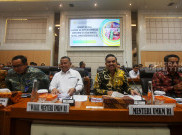 Raker Menteri UMKM Maman Abdurrahman dengan Komisi VII DPR bahas Penyaluran KUR