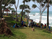 H+2 Lebaran, Wisata Batu Hiu Tumpah Pengunjung