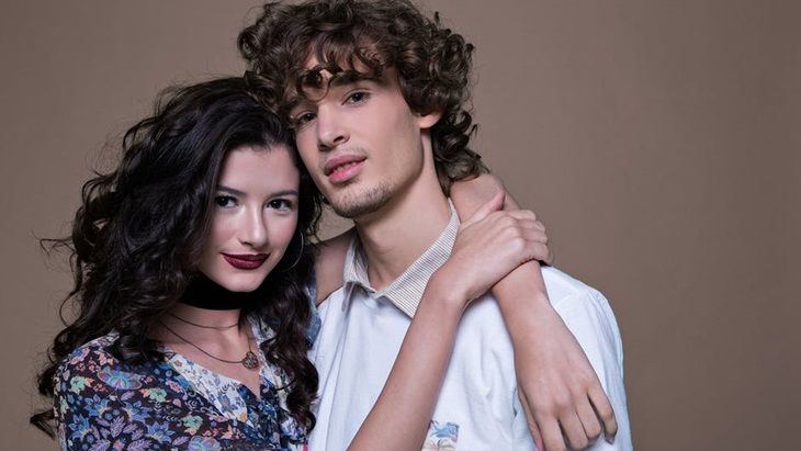 Mencekik Pasangan Membuat Bergairah?
