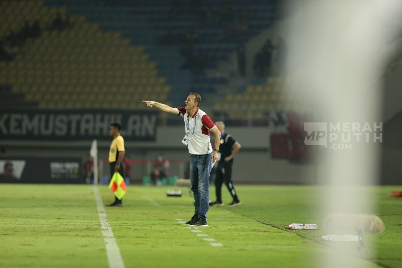Persis Gagal Menang Masih Jadi Juru Kunci, Ribuan Suporter Kompak Teriakkan Milo Out