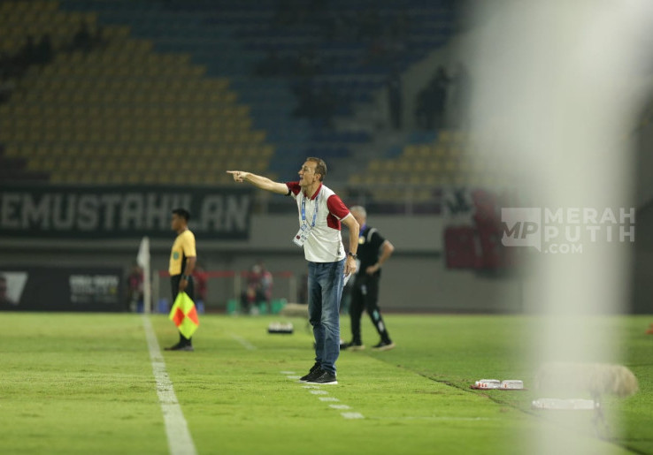 Persis Gagal Menang Masih Jadi Juru Kunci, Ribuan Suporter Kompak Teriakkan Milo Out