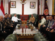 Momen para Ketum Partai Duduk Satu Meja saat Prabowo Ulang Tahun