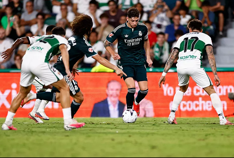 Statistik Gila Kemenangan Real Madrid Atas Elche, Gol Telat Espí Kunci Kemenangan Dramatis Los Blancos