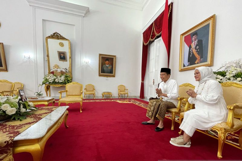 Simak Serunya Video Call Halalbihalal Keluarga Jokowi dengan Wapres Ma'ruf