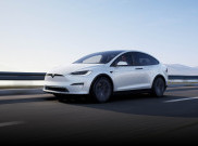 Ratusan Mobil Listrik Tesla Kena Recall, Ada Apa?