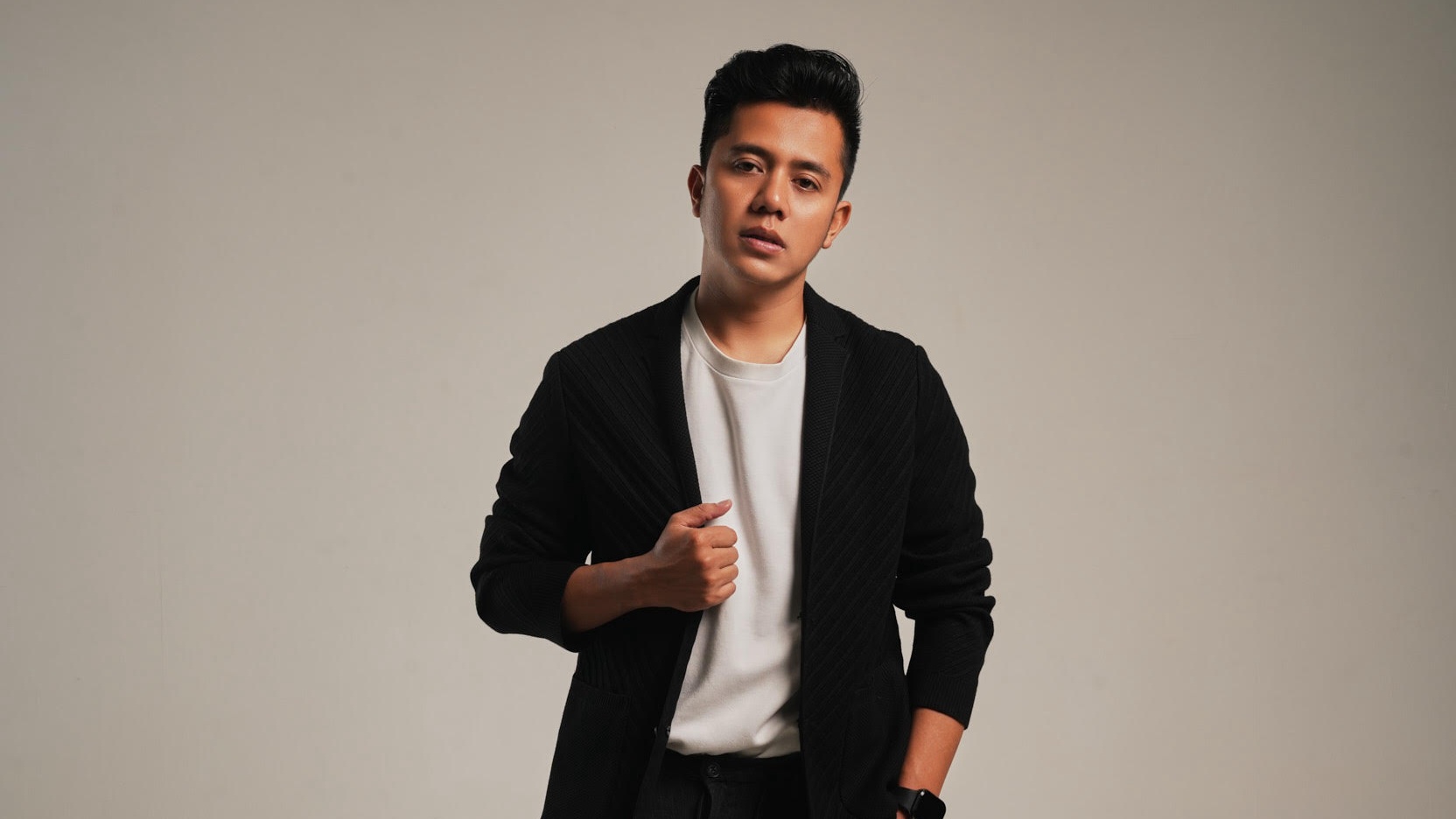 'Meski Takkan Selalu Indah' Bawa Adiw Tembus Viral 50 Spotify Indonesia