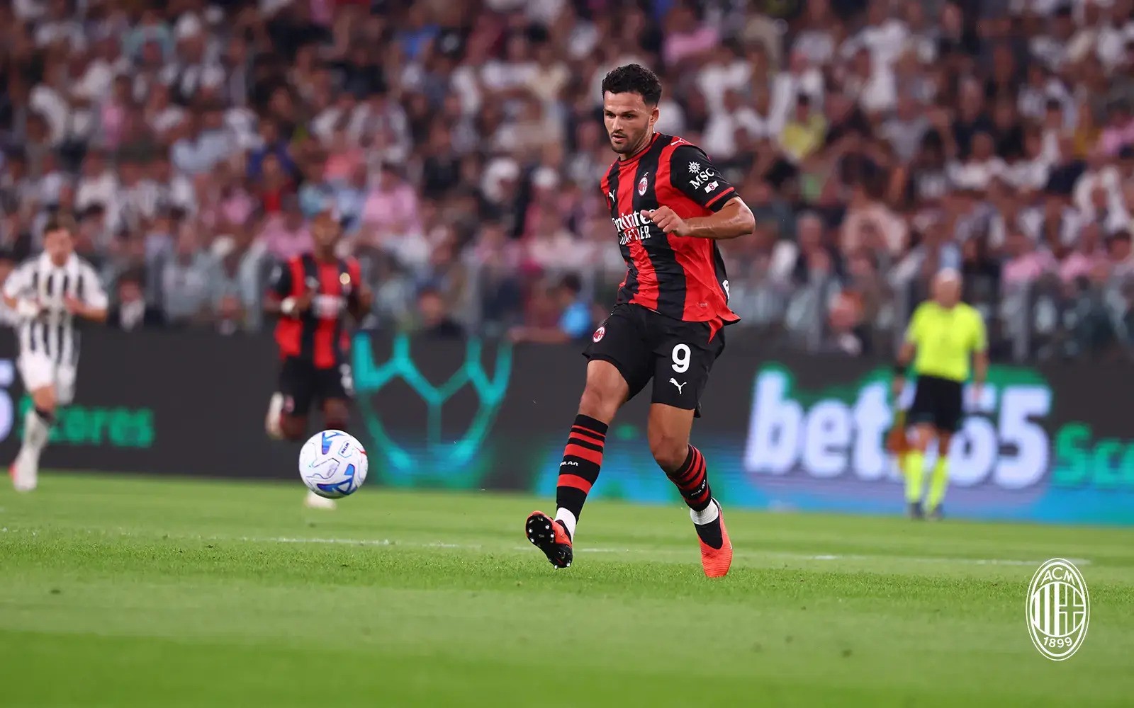 Goncalo Ramos Dikritik usai Tampil Buruk Lawan Benfica, AC Milan Mulai Ketar-ketir?