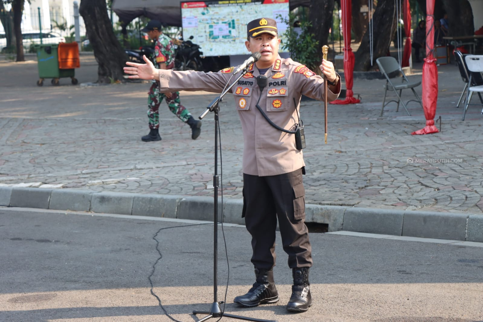 Ribuan Aparat Jaga Gedung MK Jelang Putusan Batas Usia Capres-Cawapres