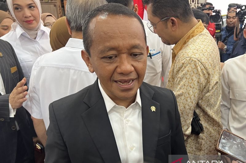 Menteri Bahlil Tepuk Jidat, RI Impor BBM dari Negara Tidak Punya Minyak!