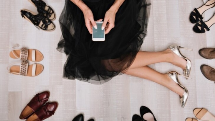 Melirik Sepatu Fashionable Pada Zamannya