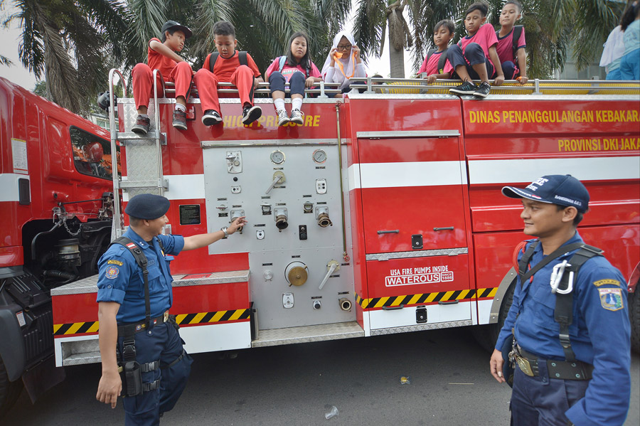 Ruang Dinas Fasilitas dan Konstruksi di Gedung Mabesau Terbakar